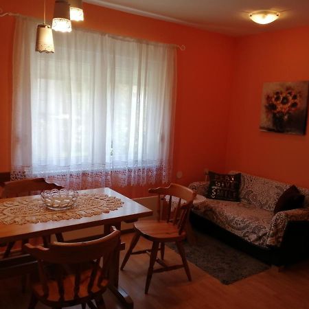 House Natali Apartman Vrhovine Kültér fotó