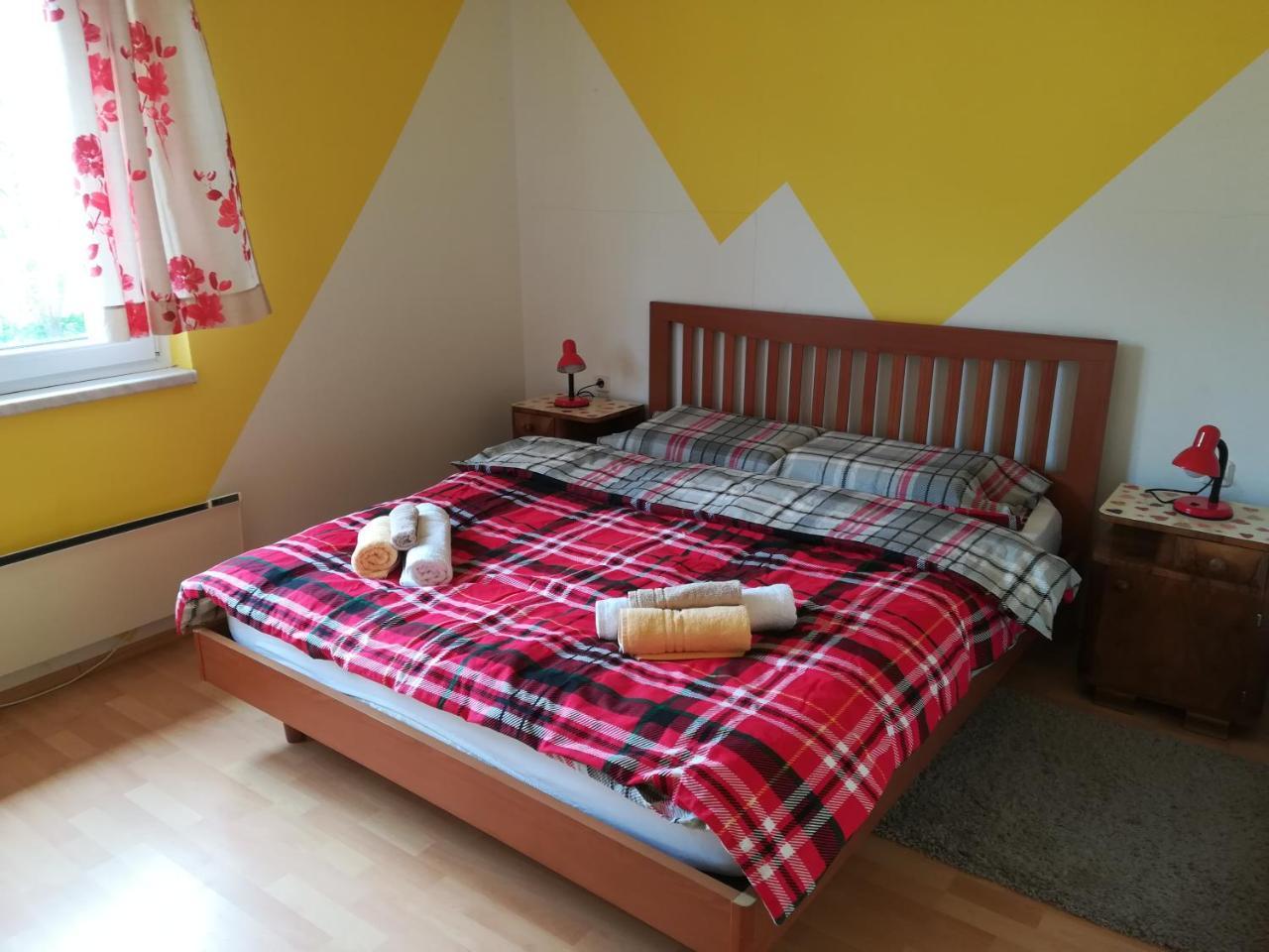 House Natali Apartman Vrhovine Kültér fotó
