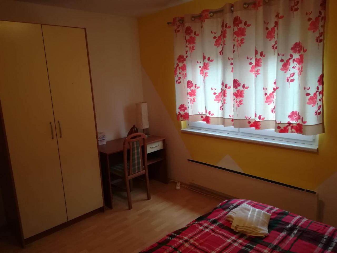 House Natali Apartman Vrhovine Kültér fotó